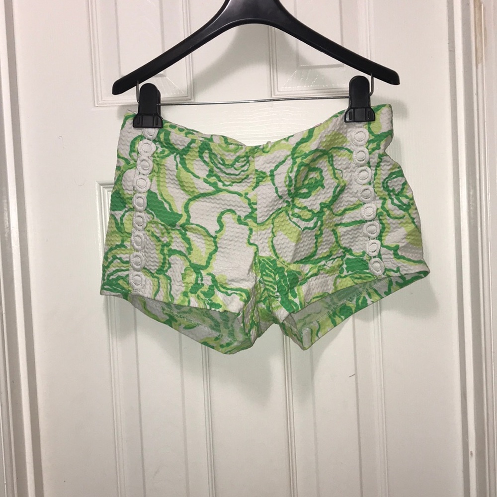 Green, floral Lilly Pulitzer shorts